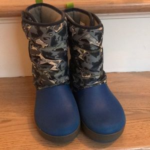 Boys croc snow boots